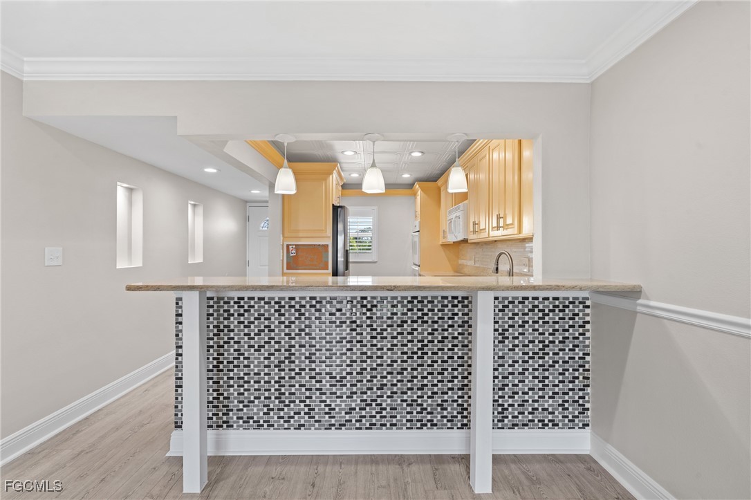 2111 Barkeley Lane, Unit 19 Fort Myers, FL 33907 - Photo 9 of 47