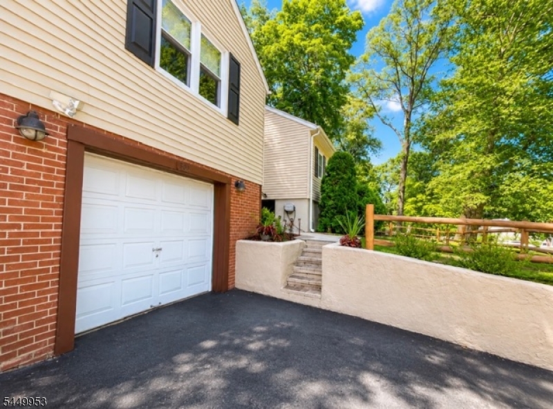 501 Diamond Spring Road Denville, NJ 07834 - Photo 8 of 50 Gallery Image 8