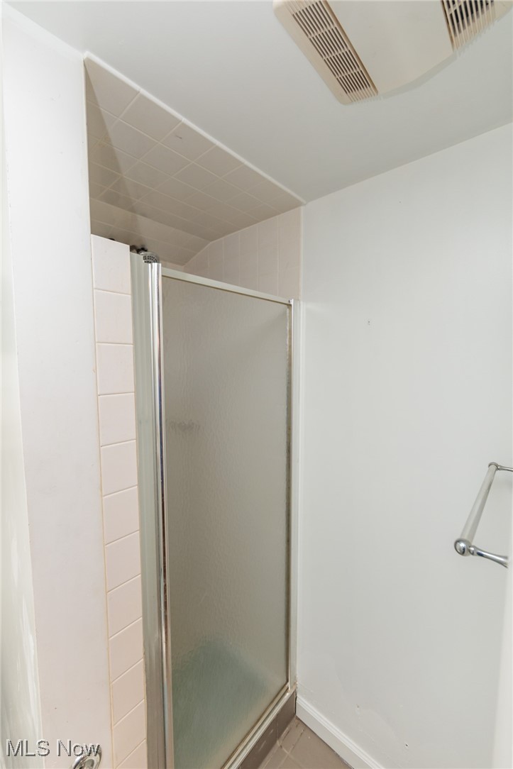 7702 West Pleasant Valley Road Parma, OH 44129 - Photo 41 of 50 Gallery Image 41