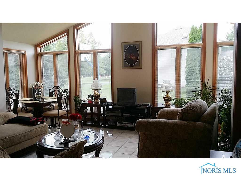 7360 Salisbury Road Maumee, OH 43537 - Photo 5 of 20 Sunroom.