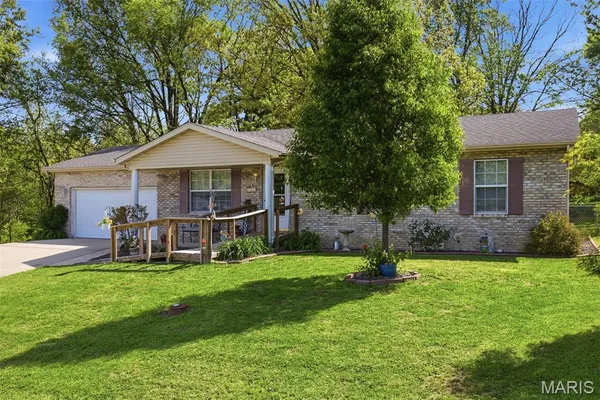 $239,900 | 446 North Oak Street, Trenton, IL 62293
