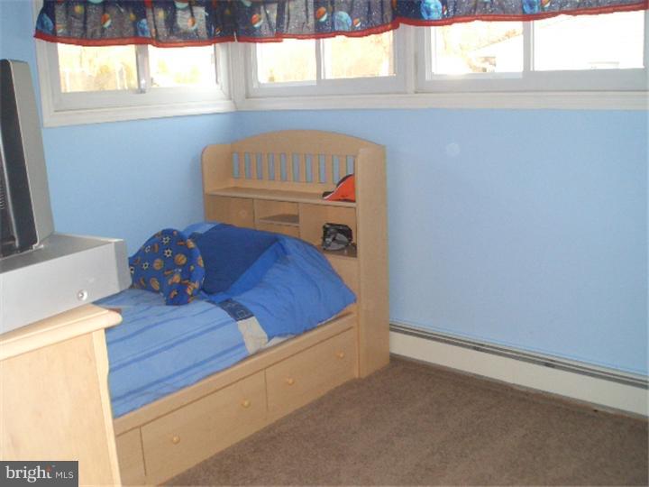 30 Cliff Road Levittown, PA 19057 - Photo 19 of 23 Bedroom 4