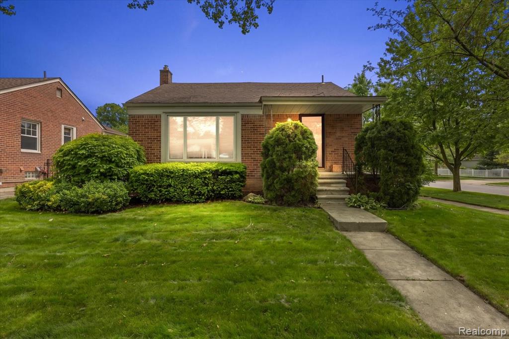 1493 East Melton Road Birmingham, MI 48009 - Photo 1 of 38
