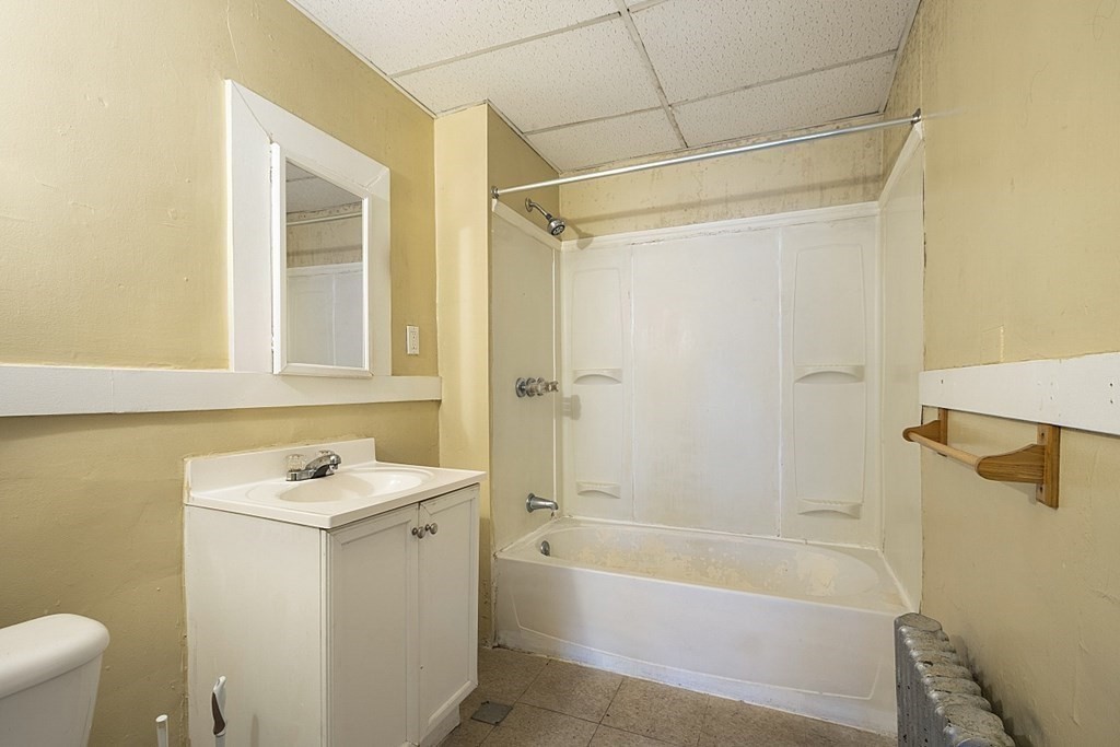41-43 Reed Street Springfield, MA 01109 - Photo 14 of 42 Gallery Image 14