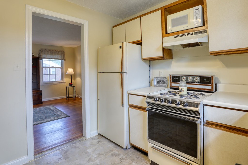 19 Colony Road, Unit 2A West Springfield, MA 01089 - Photo 7 of 20 Gallery Image 7