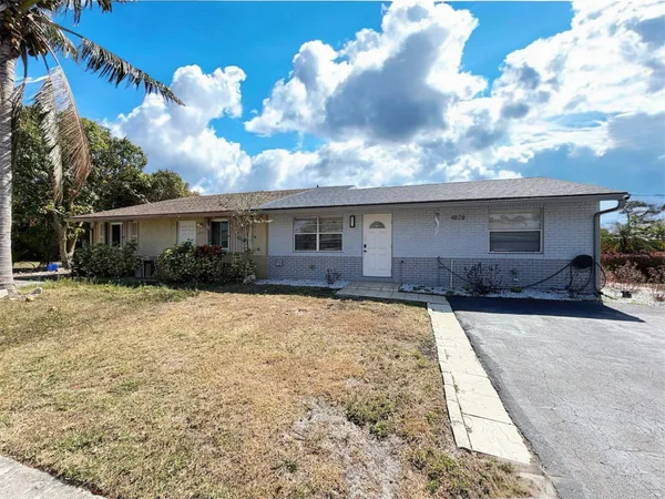 $2,450 | 4828 Gladiator Circle, Greenacres, FL 33463