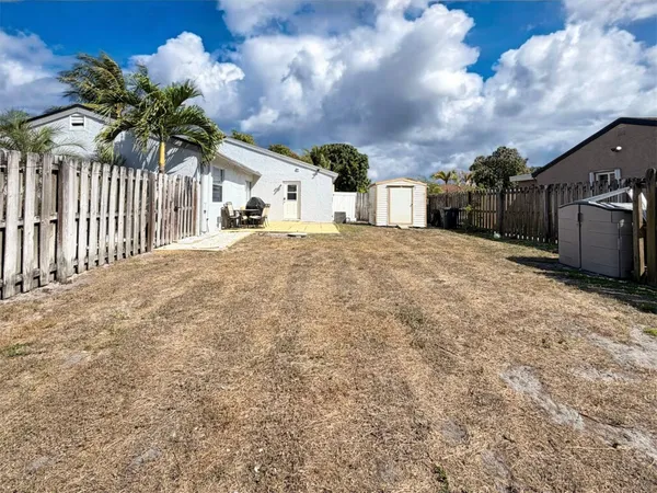 $2,450 | 4828 Gladiator Circle, Greenacres, FL 33463