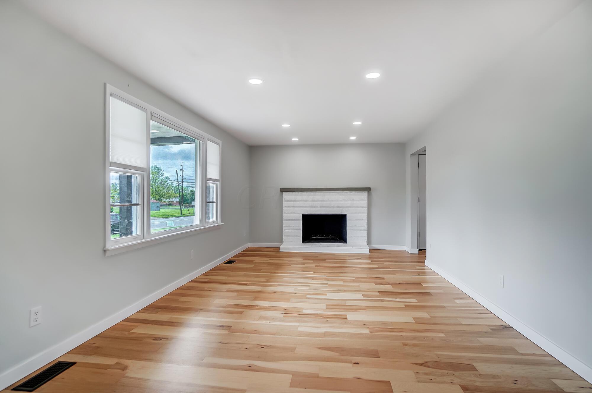 5031 Ridgewood Road East Springfield, OH 45503 - Photo 8 of 45 008