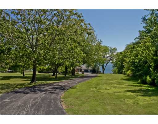 648 East Shore Road Jamestown, RI 02835 - Photo 4 of 22 Exterior Front.