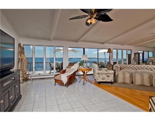 648 East Shore Road Jamestown, RI 02835 - Photo 10 of 22 Living Room.