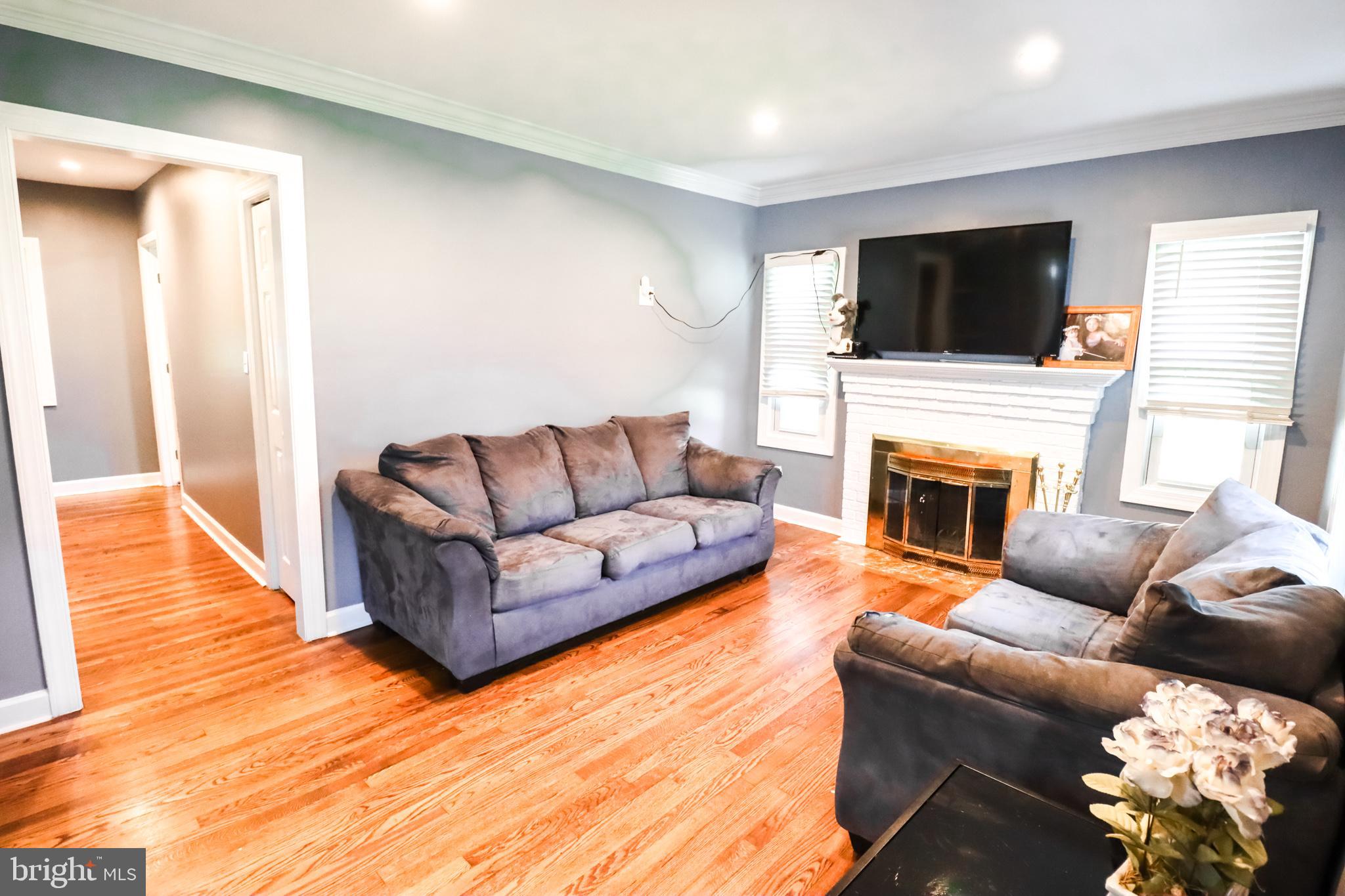 9126 Lanham Severn Road Lanham, MD 20706 - Photo 8 of 29 Gallery Image 8