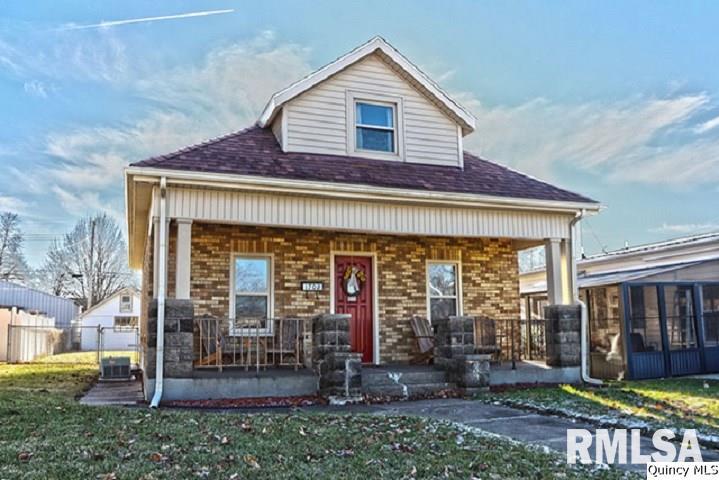 1702 Locust Street Quincy, IL 62301 - Photo 1 of 6 Gallery Image 1