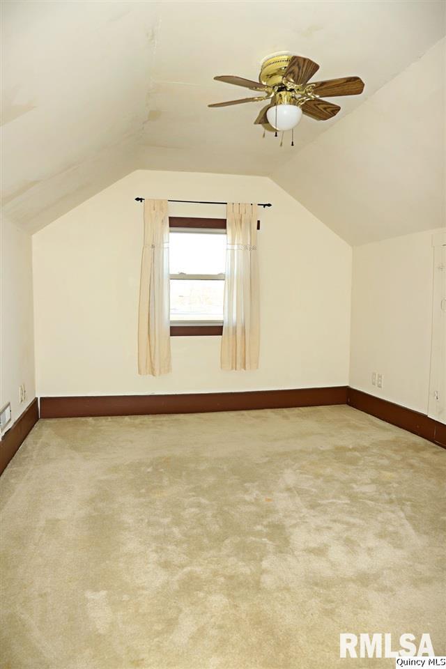 1702 Locust Street Quincy, IL 62301 - Photo 3 of 6 Gallery Image 3
