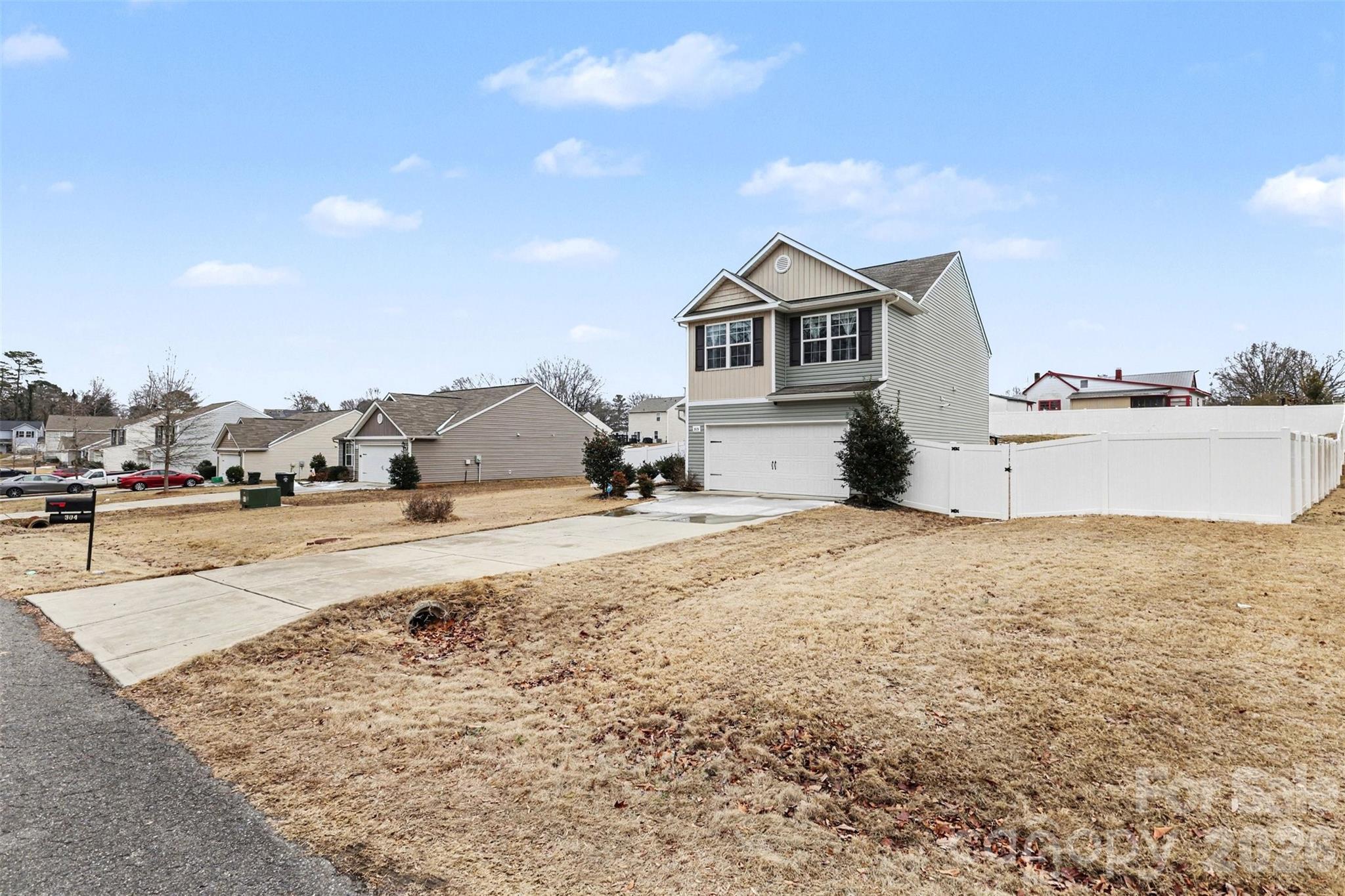 304 Ware Street Kings Mountain, NC 28086 - Photo 3 of 34
