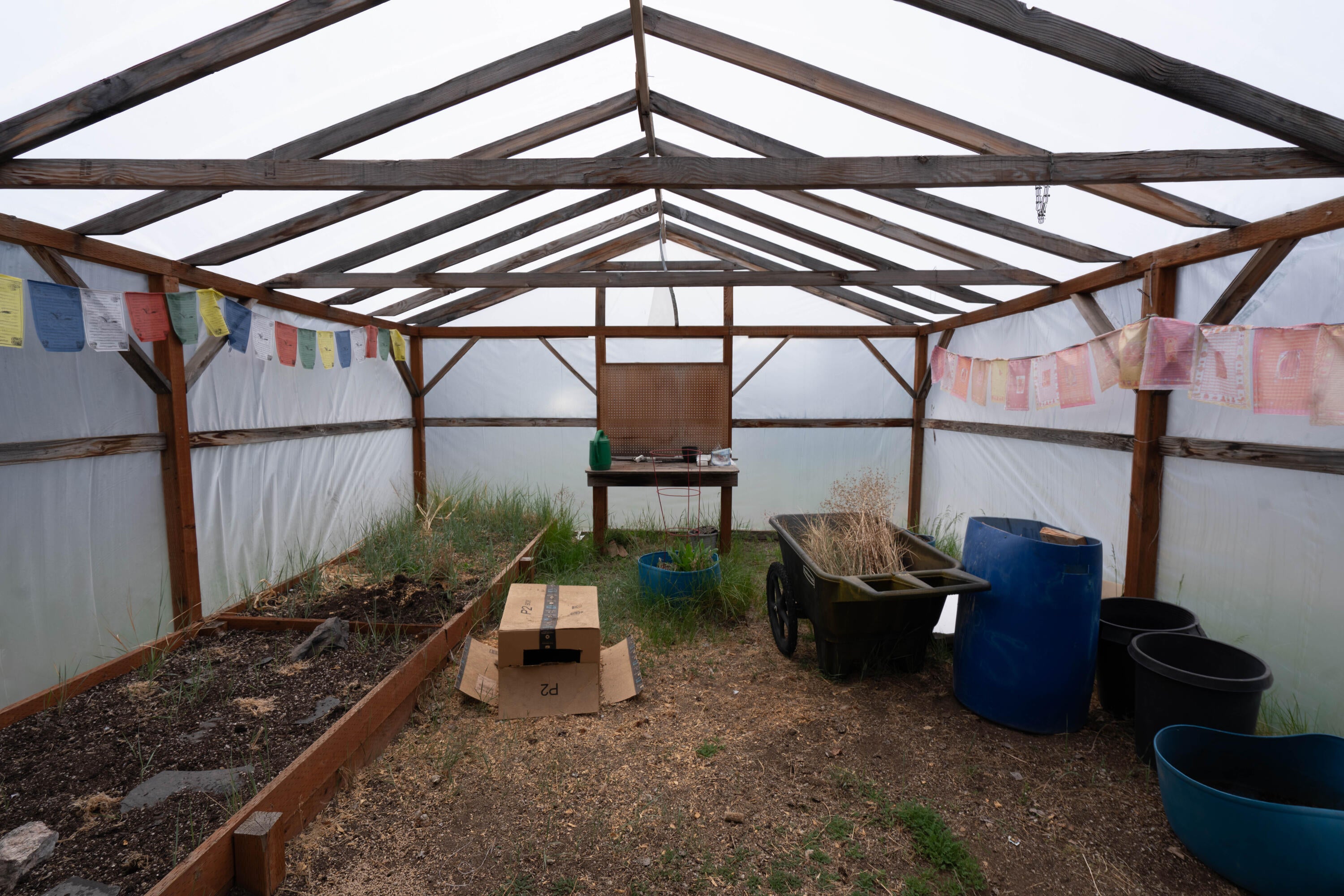 54651 Huntington Road Bend, OR 97707 - Photo 48 of 64 Greenhouse