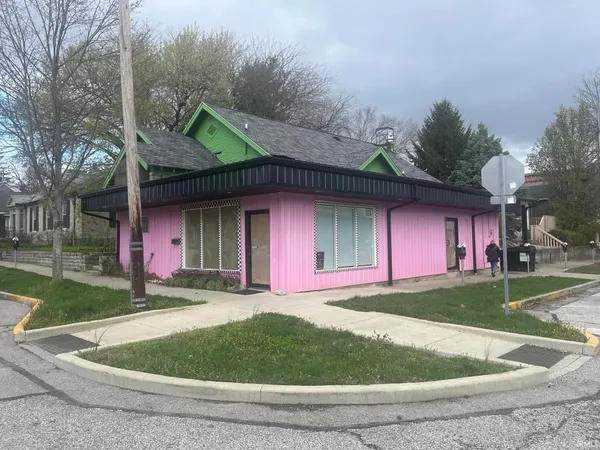 $695,000 | 402 West 6th Street, Unit 3, Bloomington, IN 47404
