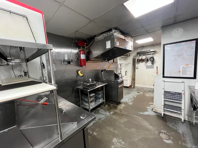 $795,900 | 402 West 6th Street, Unit 3, Bloomington, IN 47404