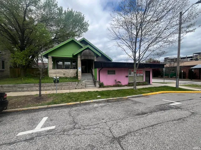 $795,900 | 402 West 6th Street, Unit 3, Bloomington, IN 47404