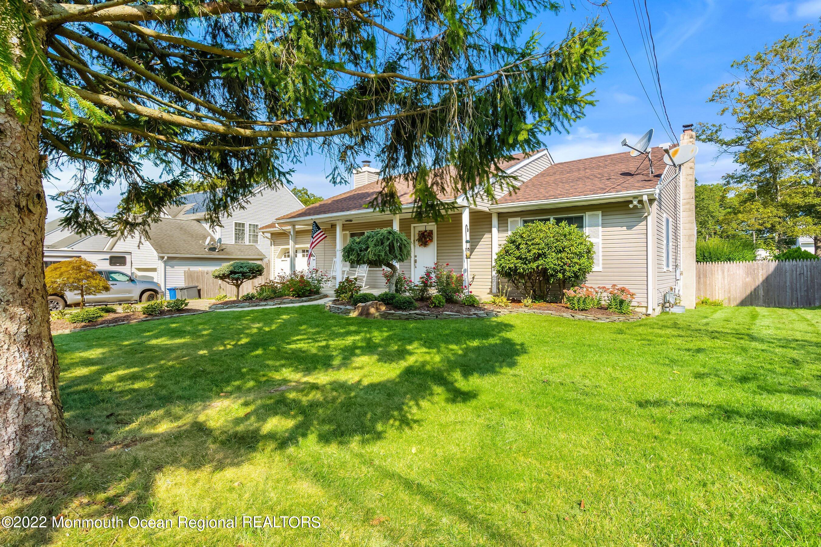 116 Seaspray Road Manahawkin, NJ 08050 - Photo 2 of 28 02-Ext9 FrontRight