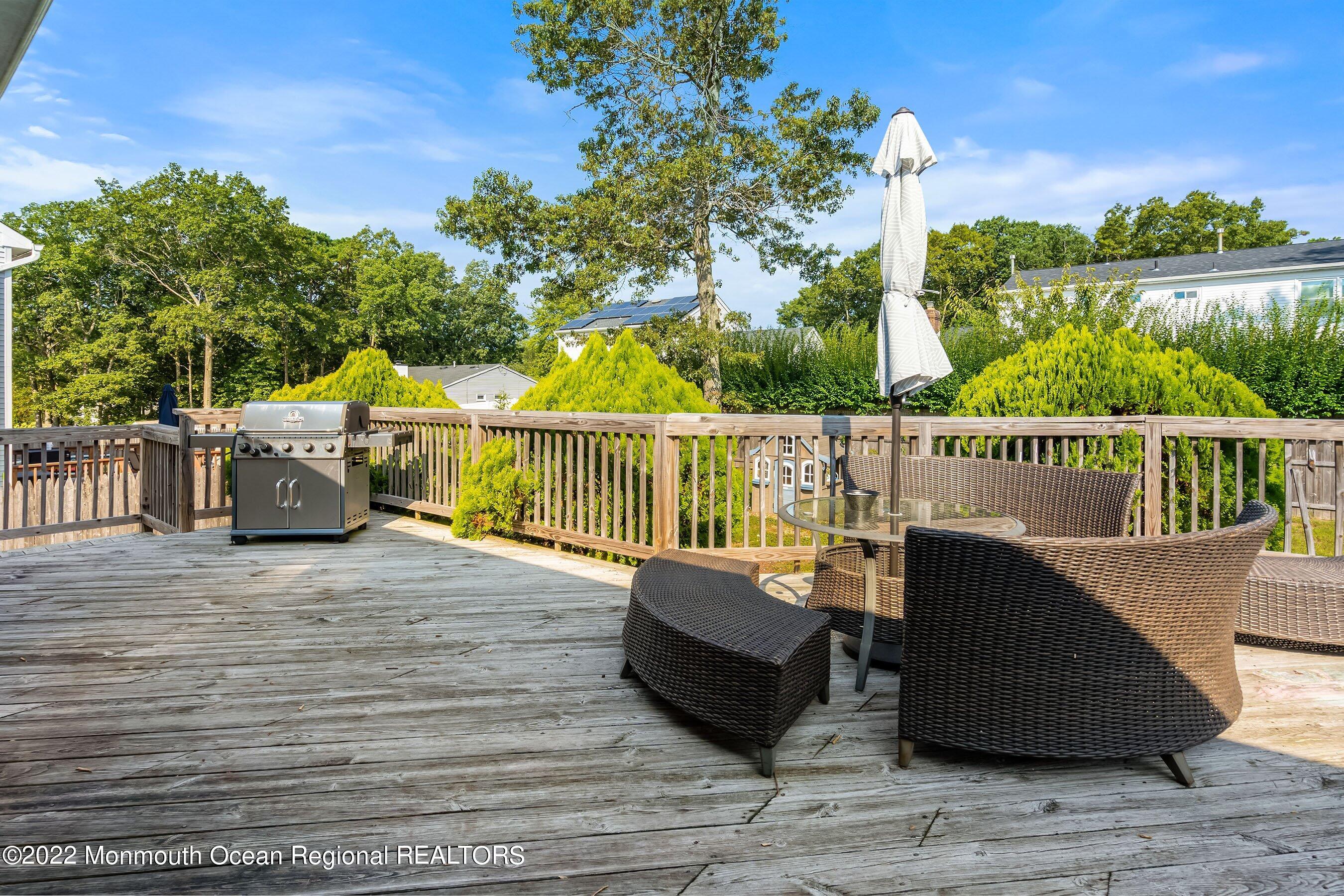 116 Seaspray Road Manahawkin, NJ 08050 - Photo 23 of 28 24-Ext2 Deck1