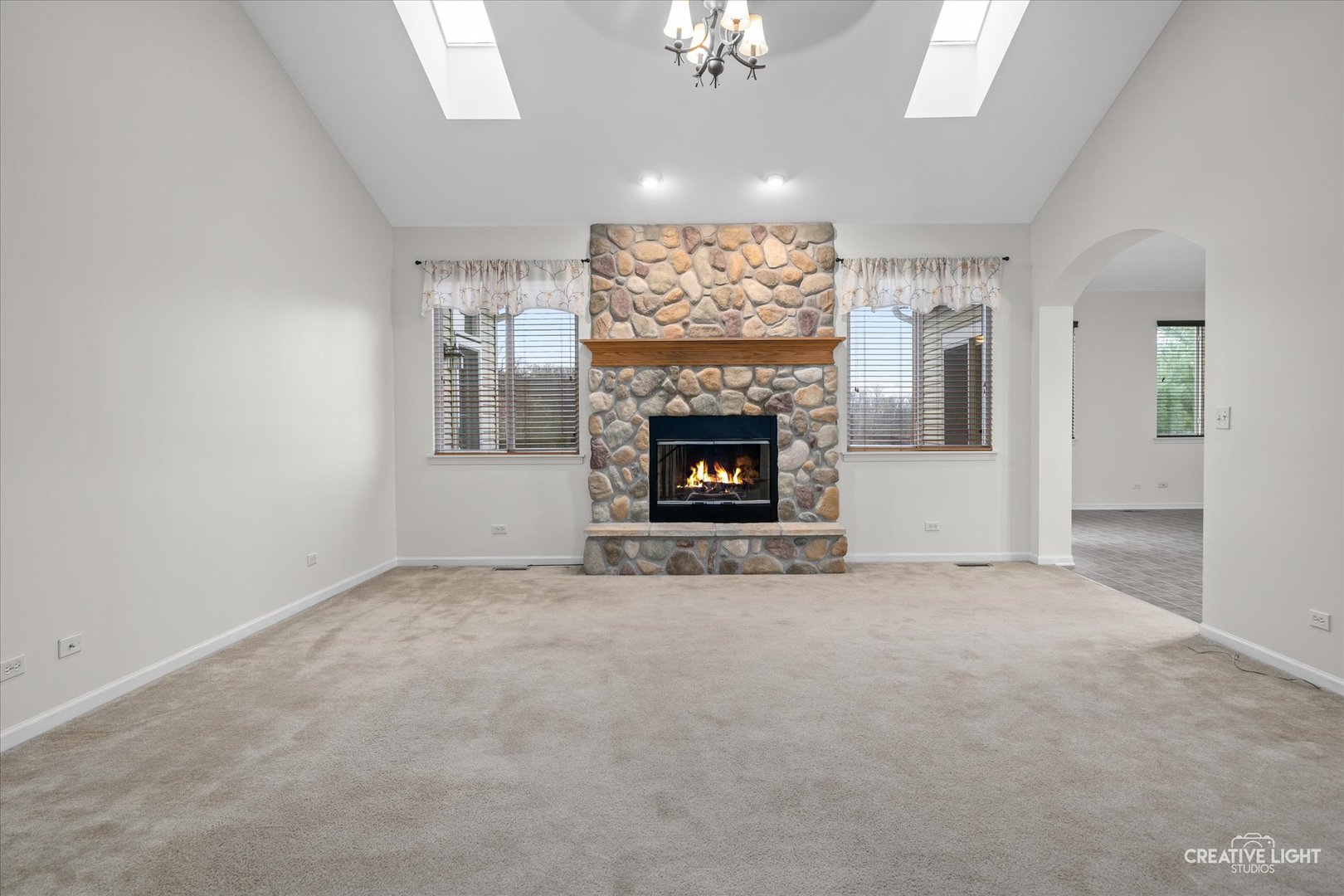 301 Windett Ridge Road Yorkville, IL 60560 - Photo 4 of 35 Gallery Image 4