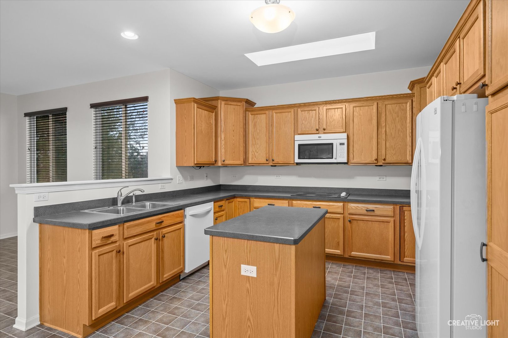 301 Windett Ridge Road Yorkville, IL 60560 - Photo 6 of 35 Gallery Image 6