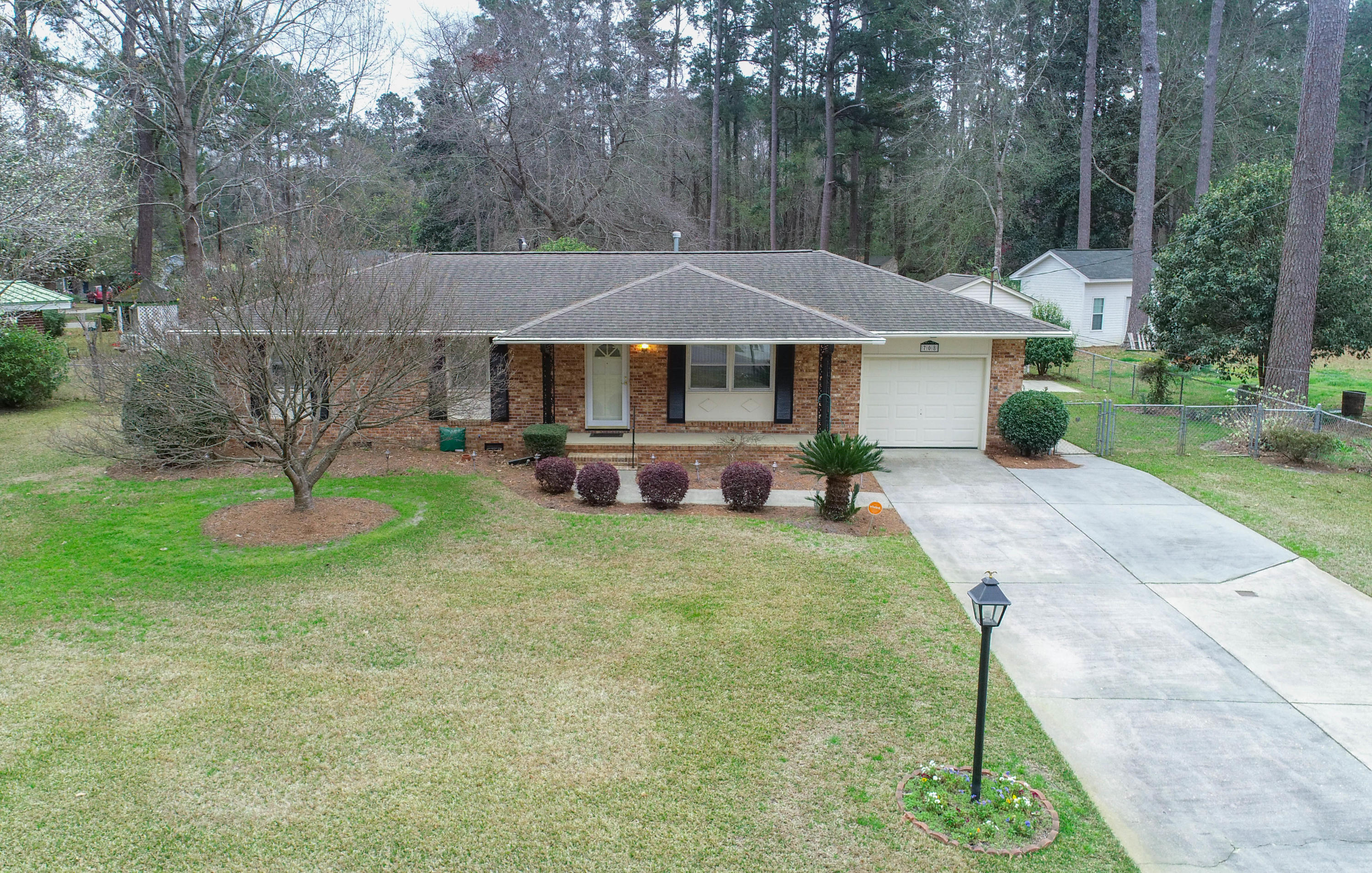 708 Old Golf Road Summerville, SC 29483 - Photo 1 of 31 708 Old Golf Rd Summerville SC (1 of 54)