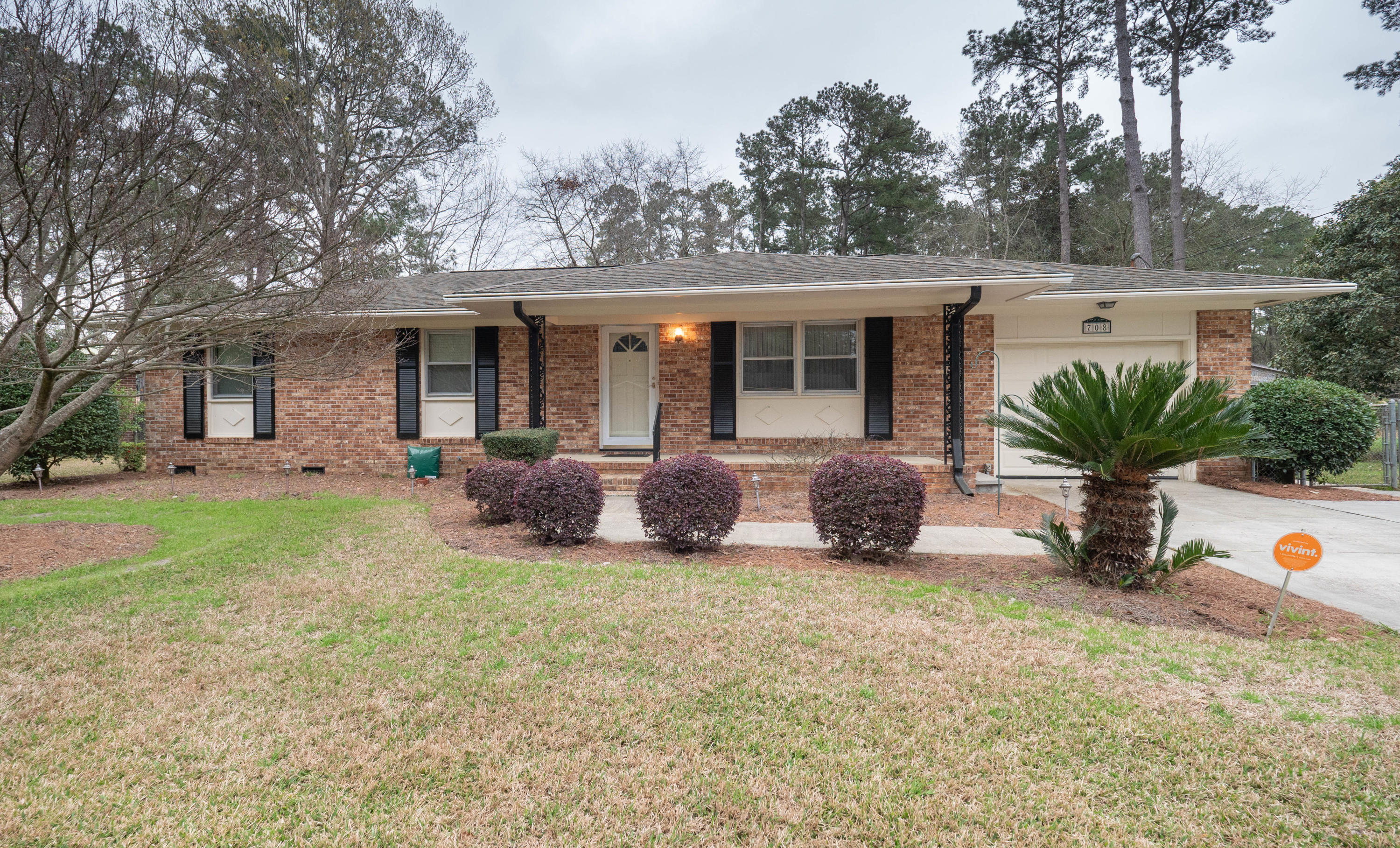 708 Old Golf Road Summerville, SC 29483 - Photo 7 of 31 708 Old Golf Rd Summerville SC (14 of 54