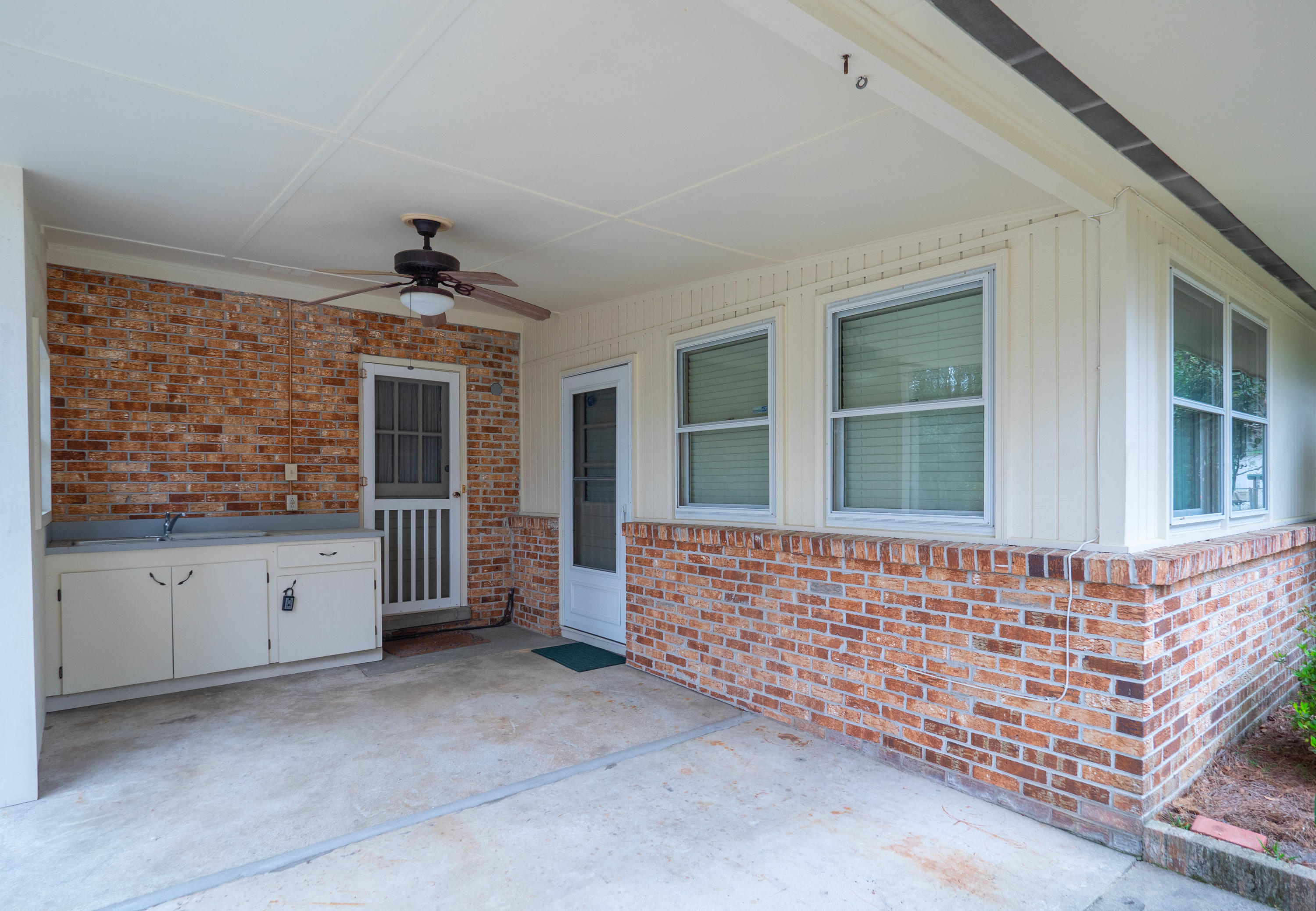 708 Old Golf Road Summerville, SC 29483 - Photo 8 of 31 708 Old Golf Rd Summerville SC (16 of 54