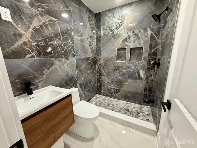 $749,999 | 201 Fulton Street, New Brunswick, NJ 08901