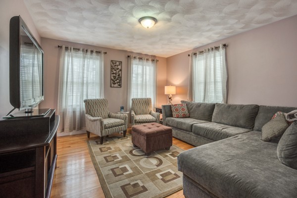 4 Michigan Road Tewksbury, MA 01876 - Photo 7 of 30 Gallery Image 7