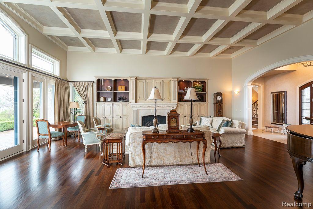 3530 Franklin Road Bloomfield Hills, MI 48302 - Photo 10 of 44 Coffered ceiling and lake views
