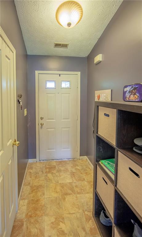 165 Canterbury Road Pendleton, IN 46064 - Photo 2 of 24