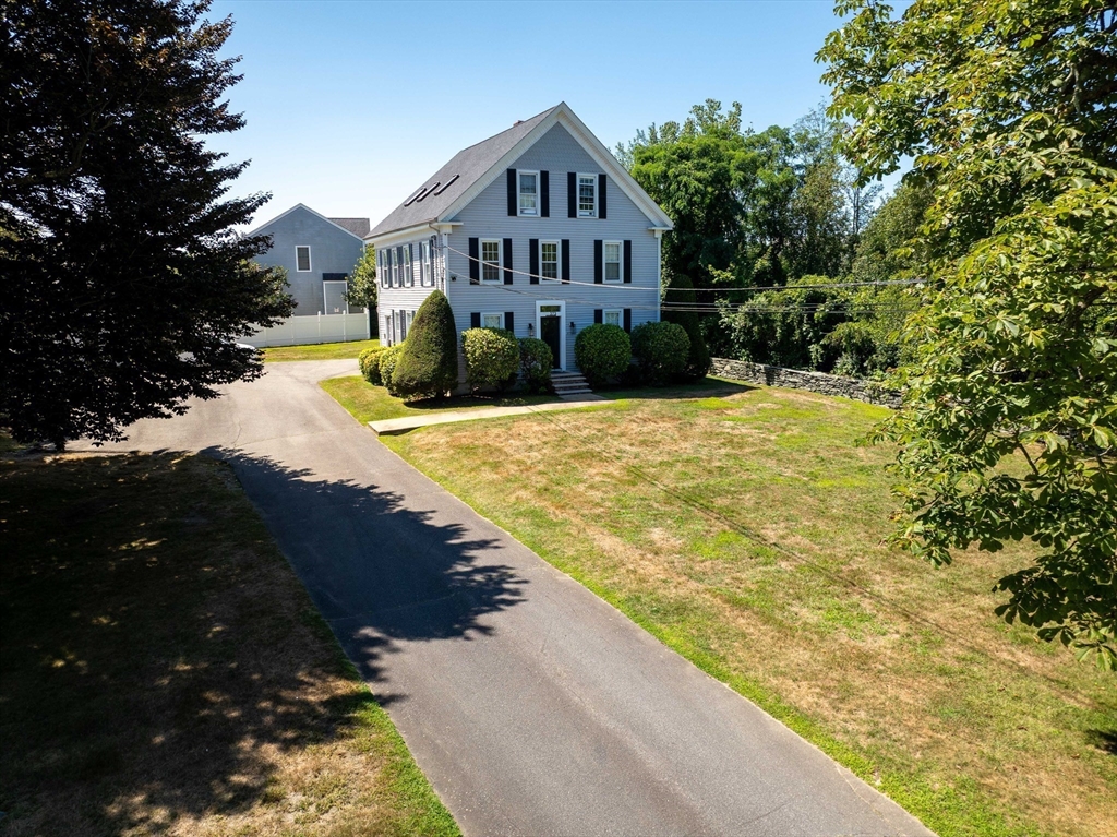 373 Whetstone Hill Road Somerset, MA 02726 - Photo 2 of 40 Gallery Image 2