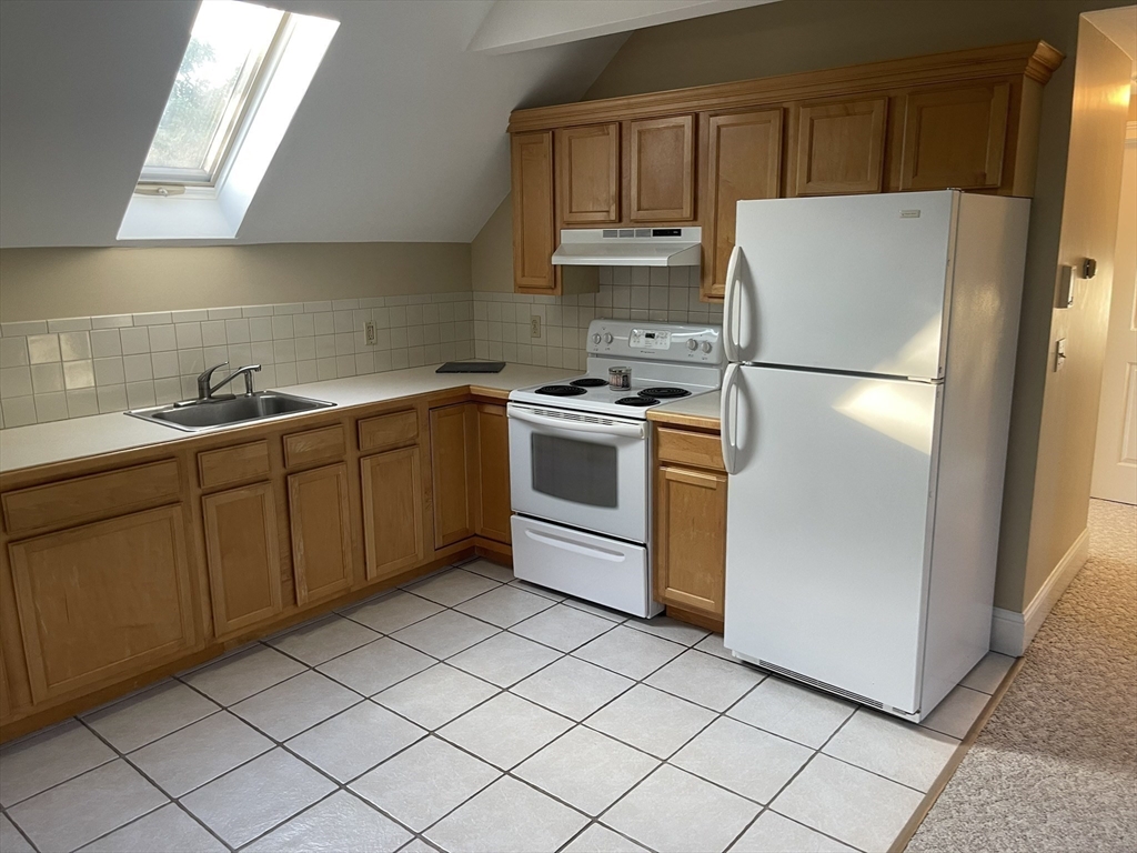 373 Whetstone Hill Road Somerset, MA 02726 - Photo 31 of 40 Gallery Image 31