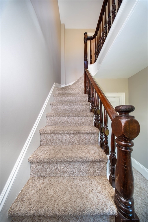 373 Whetstone Hill Road Somerset, MA 02726 - Photo 9 of 40 Gallery Image 9