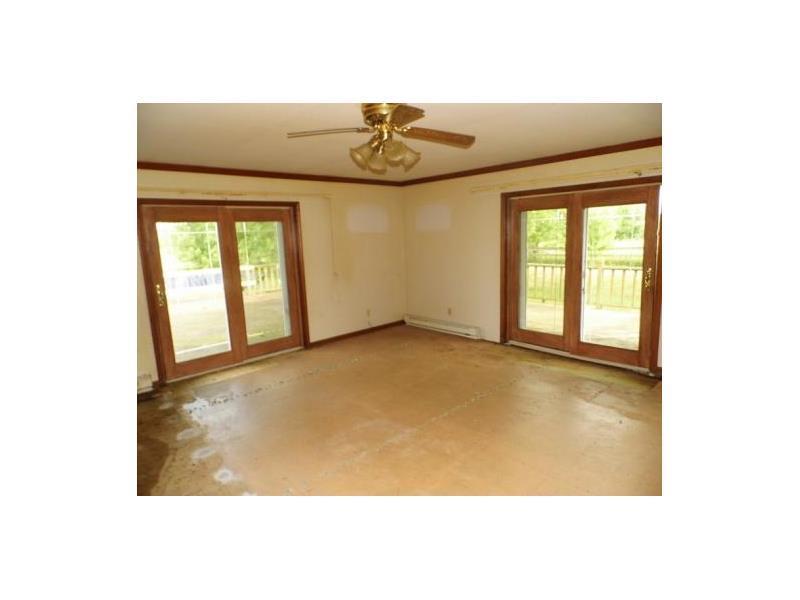 2347 Salisbury Road Richmond, IN 47374 - Photo 2 of 10