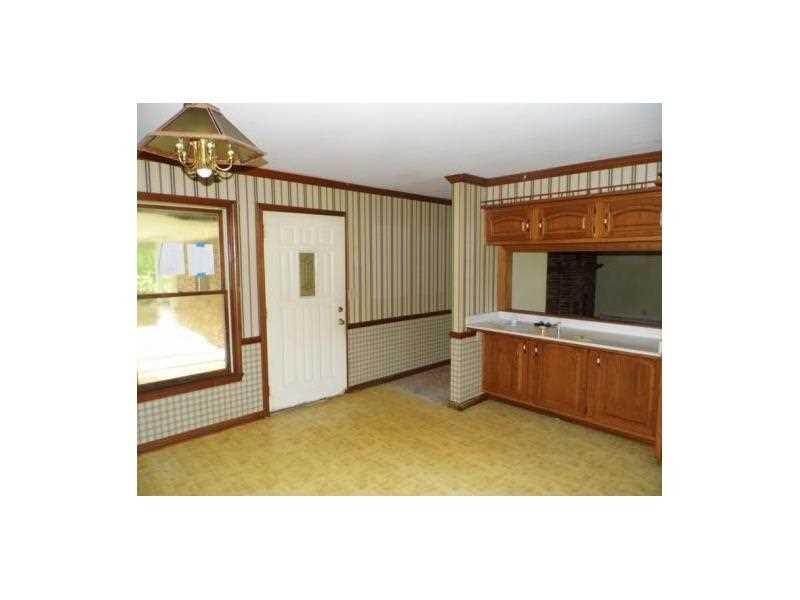 2347 Salisbury Road Richmond, IN 47374 - Photo 5 of 10