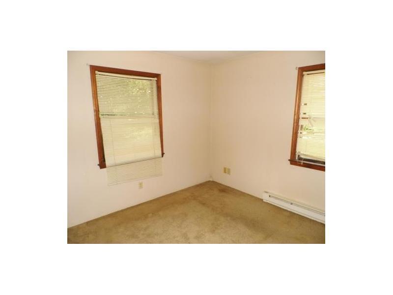 2347 Salisbury Road Richmond, IN 47374 - Photo 6 of 10