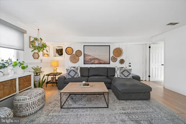 $2,975 | 1912 Longcome Drive, Wilmington, DE 19810