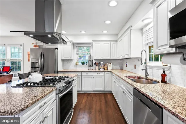 $330,000 | 335 South White Horse Pike, Hammonton, NJ 08037