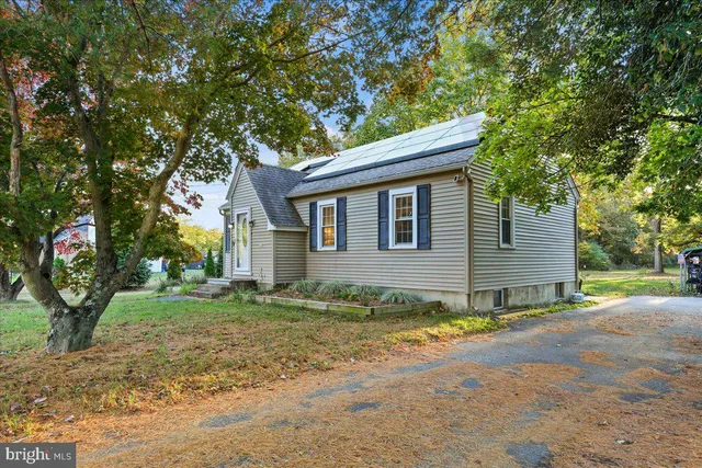 $330,000 | 335 South White Horse Pike, Hammonton, NJ 08037