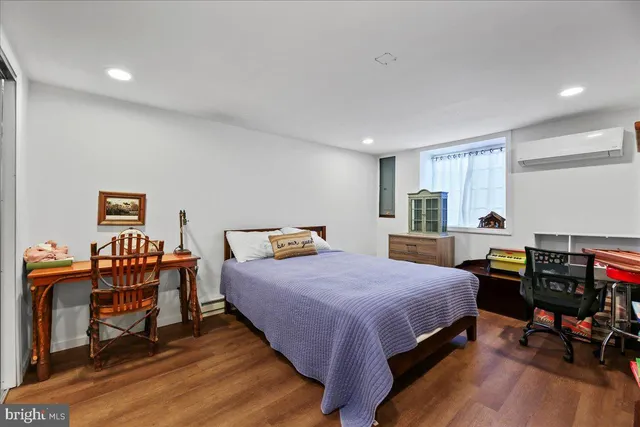 $330,000 | 335 South White Horse Pike, Hammonton, NJ 08037