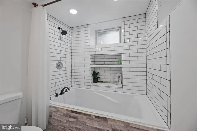 $330,000 | 335 South White Horse Pike, Hammonton, NJ 08037