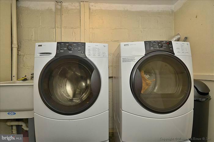 9120 Sudbury Road Silver Spring, MD 20901 - Photo 16 of 25 Washer-dryer