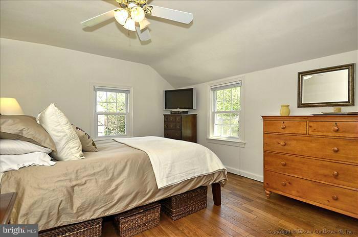 9120 Sudbury Road Silver Spring, MD 20901 - Photo 18 of 25 Bedroom (Master)