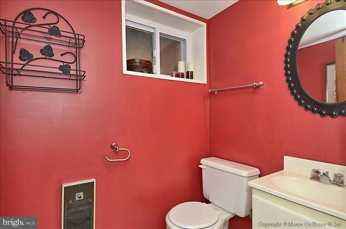 9120 Sudbury Road Silver Spring, MD 20901 - Photo 20 of 25 Lower level bath