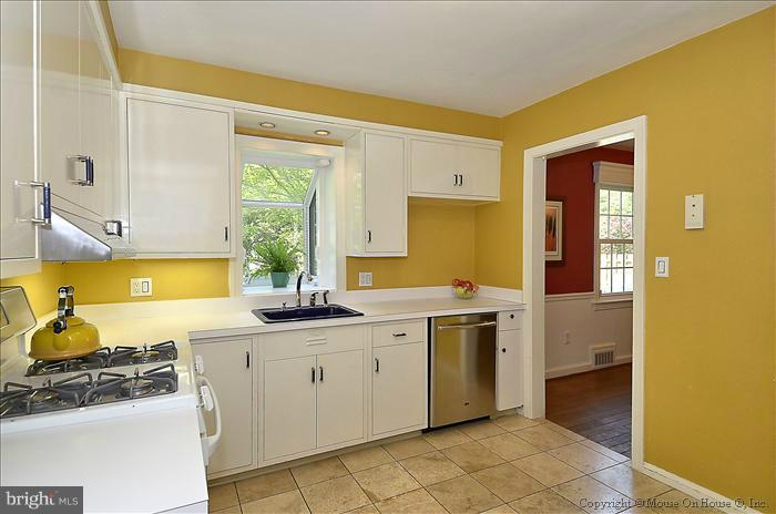 9120 Sudbury Road Silver Spring, MD 20901 - Photo 5 of 25 Kitchen