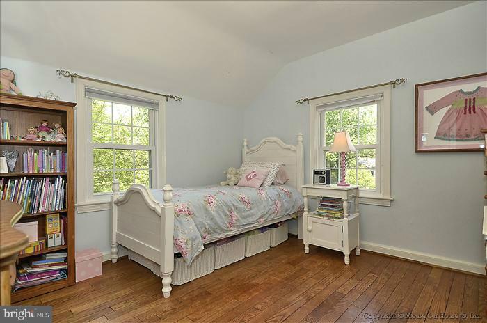 9120 Sudbury Road Silver Spring, MD 20901 - Photo 7 of 25 3rd Bedroom