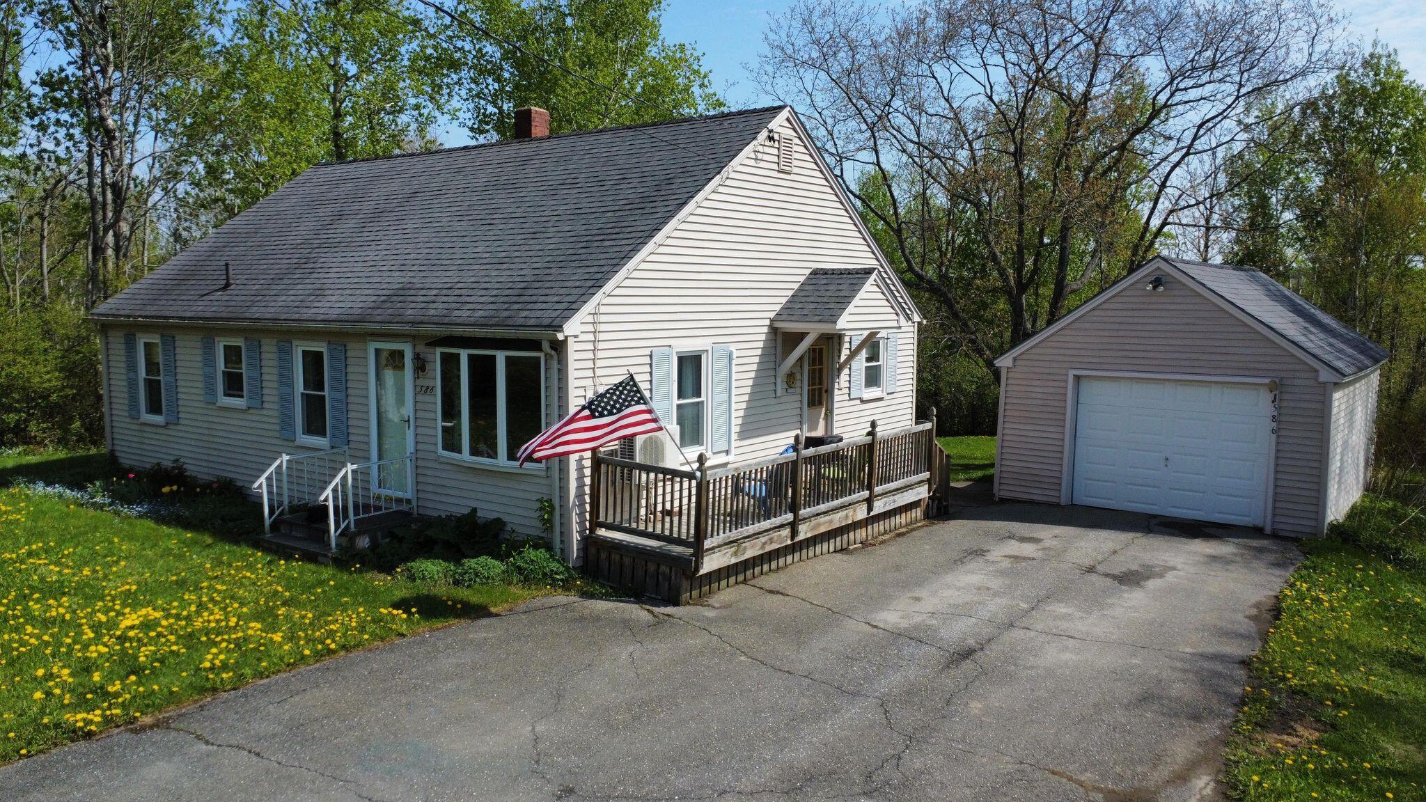 586 Fort Fairfield Road Caribou, ME 04736 - Photo 1 of 26 586 Fort Fairfield Rd.